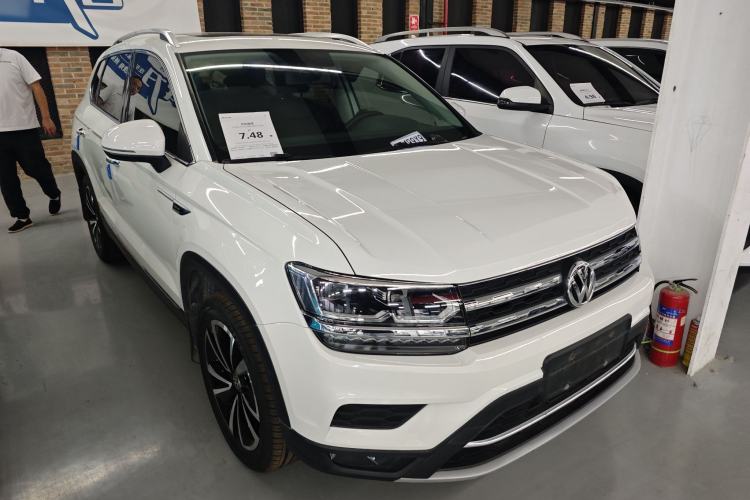 Used Volkswagen Tharu 2020 330TSI All-Wheel-Drive Luxury PLUS China VI Standard Exterior 3
