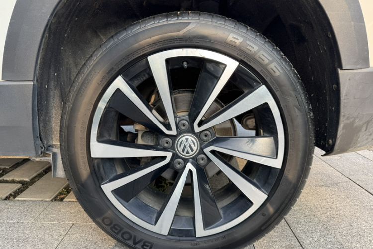 Used Volkswagen Tharu 2020 280TSI Two-Wheel Drive Luxury Plus Version China VI Standard Exterior 3