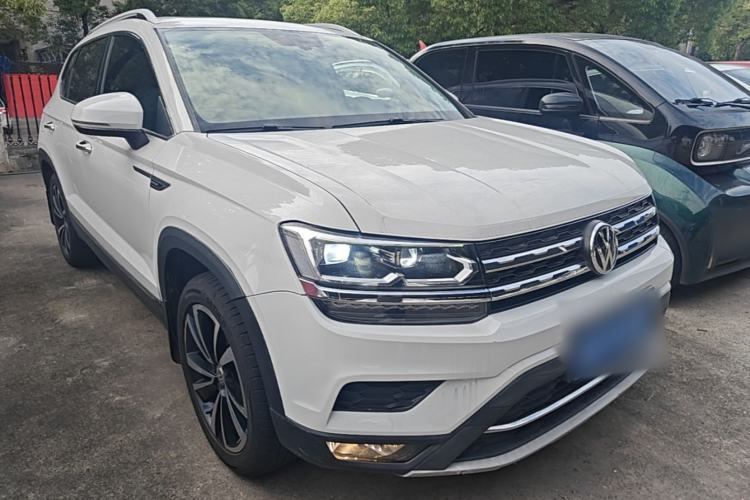 Used Volkswagen Tharu 2020 330TSI All-Wheel-Drive Luxury Edition China VI Standard Front Right 45 Deg