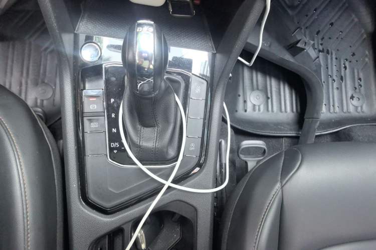Used Volkswagen Tharu 2020 280TSI Two-Wheel Drive Comfort Edition China VI Standard Gear Lever