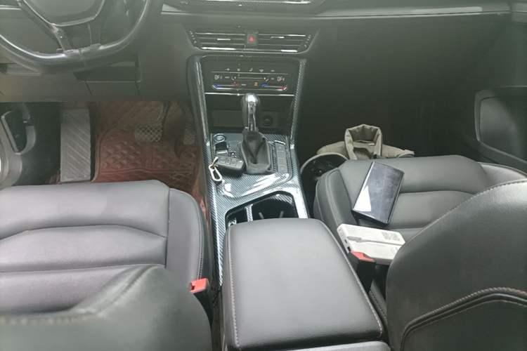 Used Volkswagen Tharu 2020 280TSI Two-Wheel Drive Comfort Edition China VI Standard Gear Lever