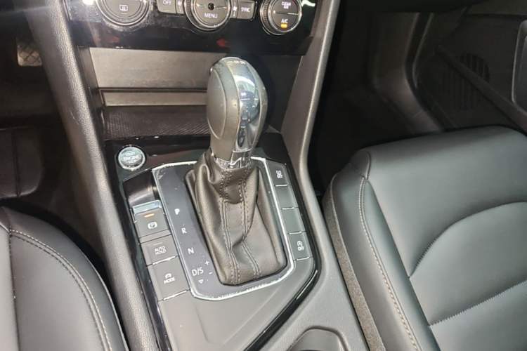 Used Volkswagen Tharu 2020 280TSI Two-Wheel Drive Luxury Edition China VI Standard Gear Lever