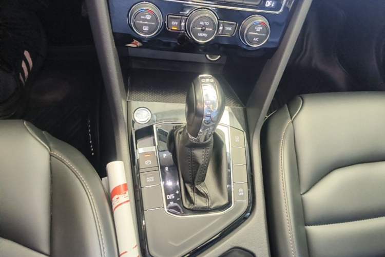 Used Volkswagen Tharu 2020 280TSI Two-Wheel Drive Comfort Edition China VI Standard Gear Lever