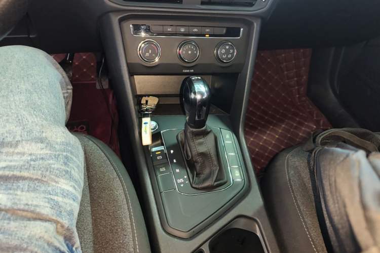 Used Volkswagen Tharu 2020 280TSI Two-Wheel Drive Trend Edition China VI Standard Gear Lever