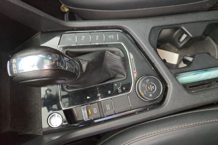 Used Volkswagen Tharu 2020 Revised Version 330TSI Four-Wheel Drive Flagship Edition China VI Gear Lever