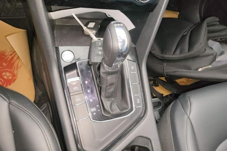 Used Volkswagen Tharu 2020 280TSI Two-Wheel Drive Comfort Edition China VI Standard Gear Lever