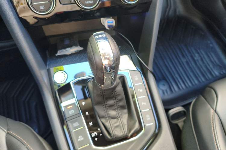 Used Volkswagen Tharu 2020 280TSI Two-Wheel-Drive Flagship Version China VI Gear Lever