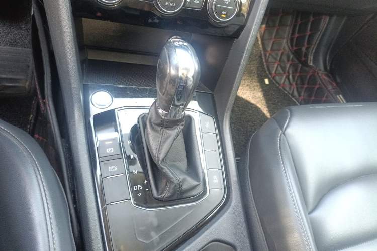 Used Volkswagen Tharu 2020 280TSI Two-Wheel Drive Comfort Edition China VI Standard Gear Lever