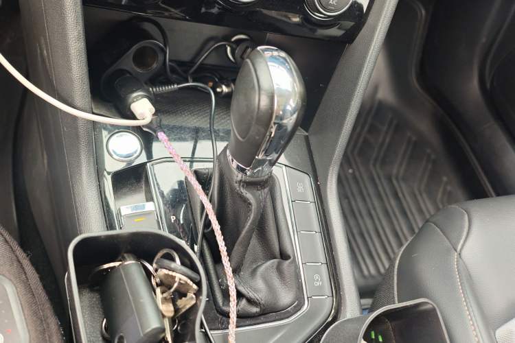 Used Volkswagen Tharu 2020 280TSI Two-Wheel Drive Comfort Edition China VI Standard Gear Lever