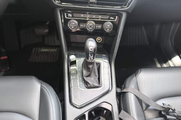 Used Volkswagen Tharu 2020 280TSI Two-Wheel Drive Comfort Edition China VI Standard Gear Lever