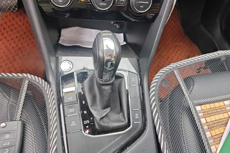 Used Volkswagen Tharu 2020 280TSI Two-Wheel Drive Luxury Edition China VI Standard Gear Lever