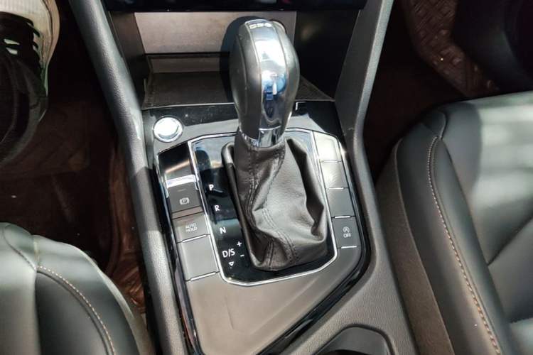 Used Volkswagen Tharu 2020 280TSI Two-Wheel Drive Comfort Edition China VI Standard Gear Lever