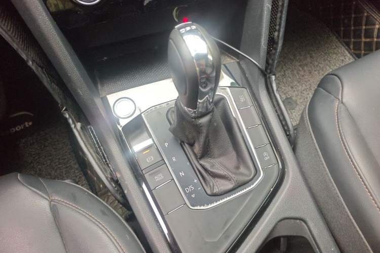 Used Volkswagen Tharu 2020 280TSI Two-Wheel Drive Comfort Edition China VI Standard Gear Lever