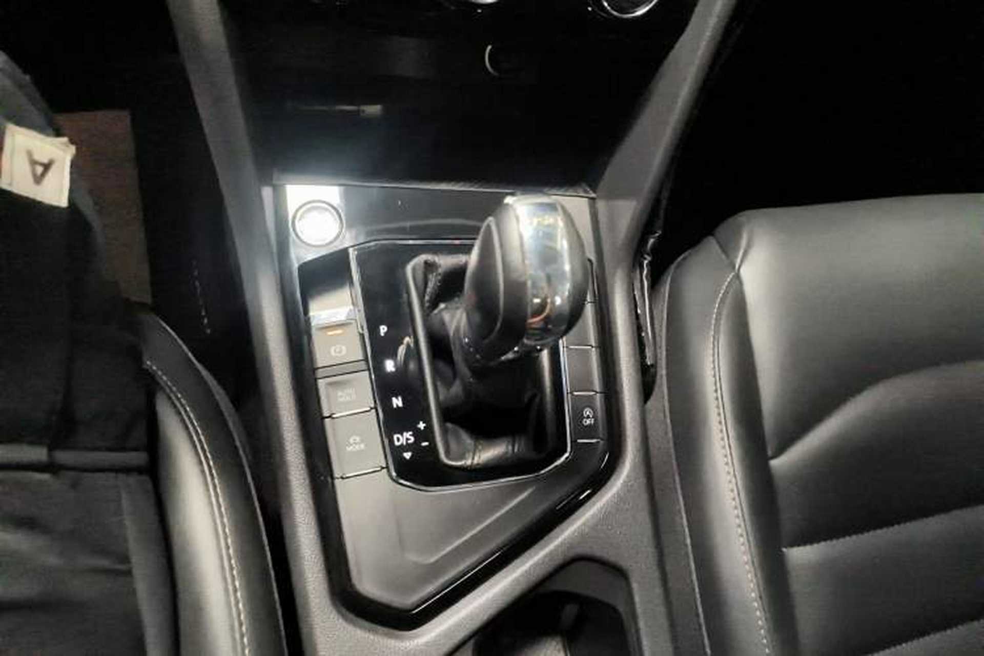 Used Volkswagen Tharu 2020 330TSI All-Wheel-Drive Luxury Edition China VI Standard Gear Lever