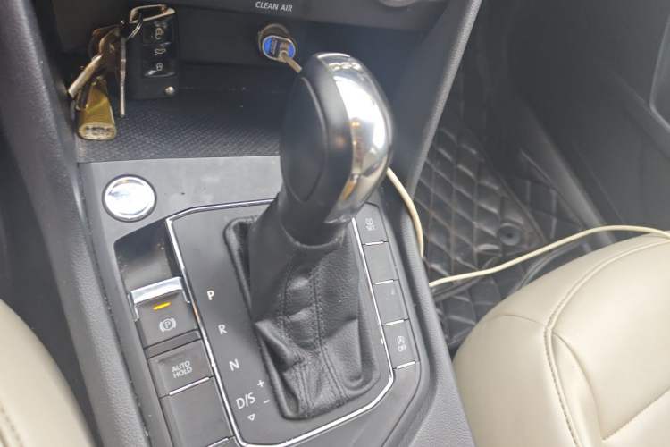 Used Volkswagen Tharu 2020 280TSI Two-Wheel Drive Trend Edition China VI Standard Gear Lever