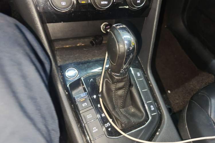 Used Volkswagen Tharu 2020 280TSI Two-Wheel Drive Luxury Plus Version China VI Standard Gear Lever