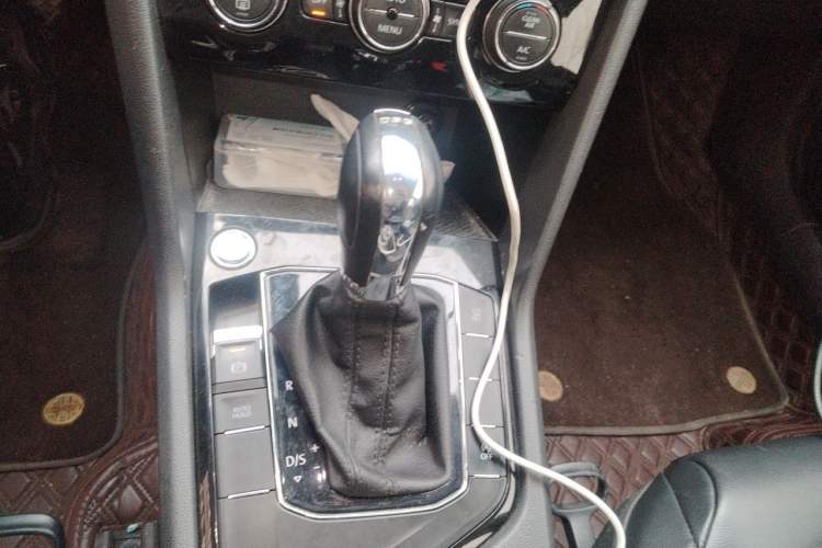 Used Volkswagen Tharu 2020 280TSI Two-Wheel Drive Comfort Edition China VI Standard Gear Lever