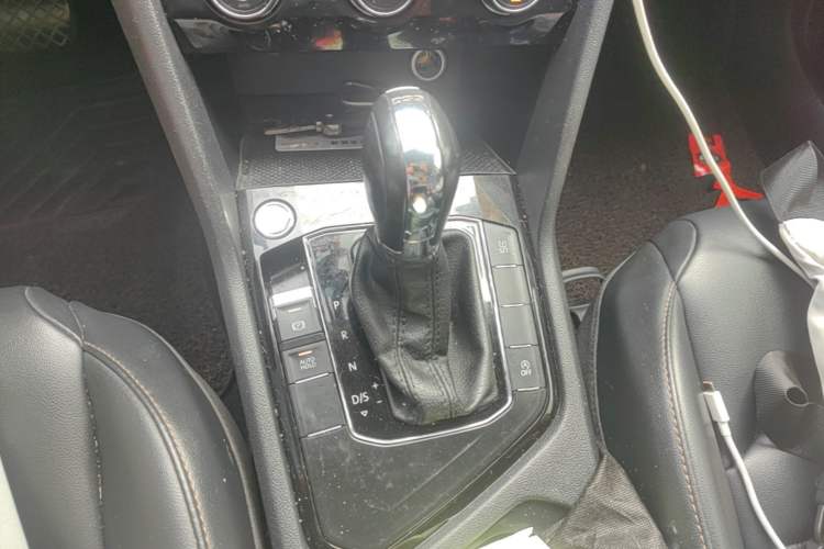 Used Volkswagen Tharu 2020 280TSI Two-Wheel Drive Comfort Edition China VI Standard Gear Lever