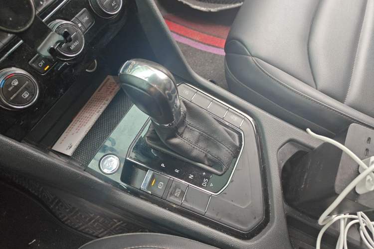 Used Volkswagen Tharu 2020 280TSI Two-Wheel Drive Comfort Edition China VI Standard Gear Lever
