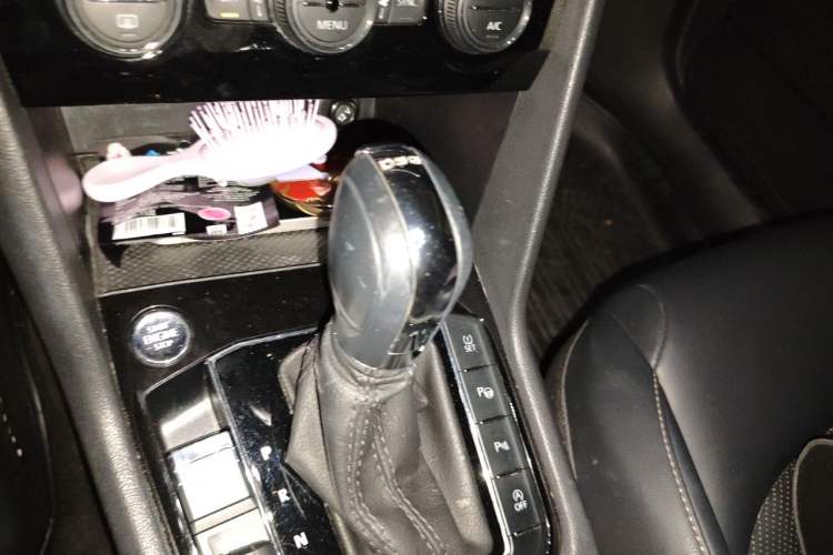 Used Volkswagen Tharu 2020 330TSI Four-Wheel Drive Flagship Version China VI Standard Gear Lever