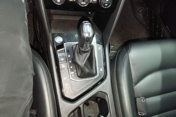 Used Volkswagen Tharu 2020 280TSI Two-Wheel Drive Comfort Edition China VI Standard Gear Lever