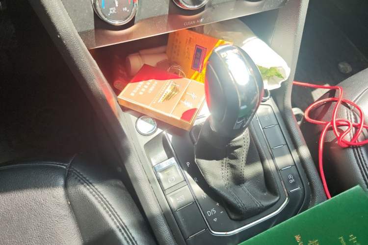 Used Volkswagen Tharu 2020 280TSI Two-Wheel Drive Trend Edition China VI Standard Gear Lever