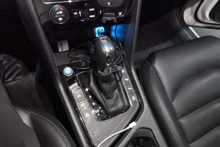 Used Volkswagen Tharu 2020 280TSI Two-Wheel-Drive Flagship Version China VI Gear Lever