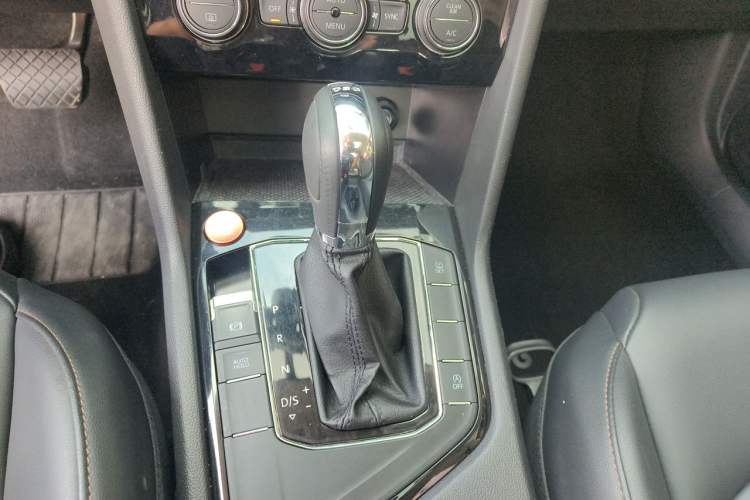 Used Volkswagen Tharu 2020 280TSI Two-Wheel Drive Comfort Edition China VI Standard Gear Lever