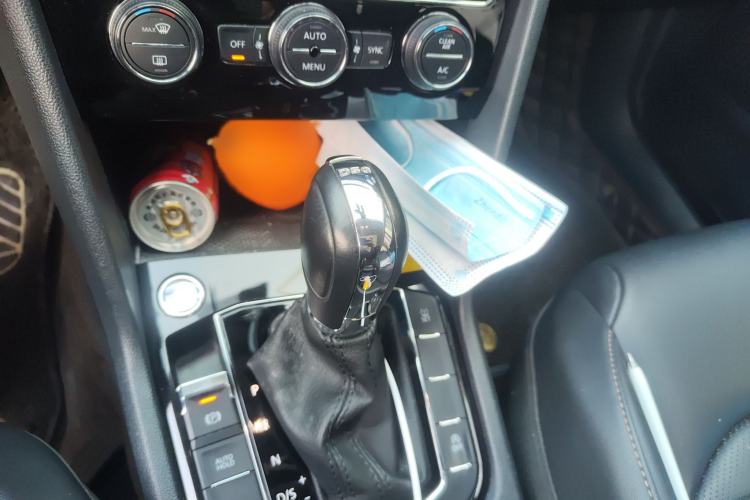 Used Volkswagen Tharu 2020 280TSI Two-Wheel Drive Luxury Plus Version China VI Standard Gear Lever