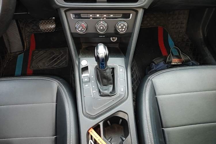 Used Volkswagen Tharu 2020 280TSI Two-Wheel Drive Trend Edition China VI Standard Gear Lever