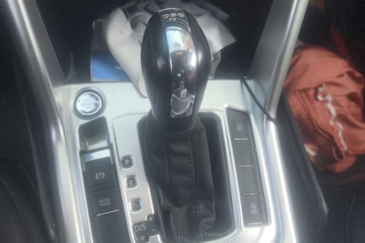 Used Volkswagen Tharu 2020 280TSI Two-Wheel Drive Trend Edition China VI Standard Gear Lever