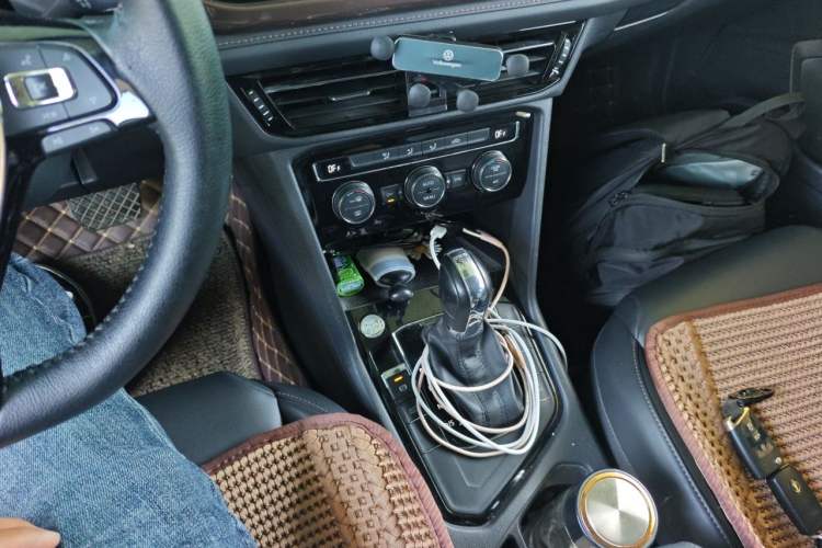 Used Volkswagen Tharu 2020 280TSI Two-Wheel Drive Comfort Edition China VI Standard Gear Lever