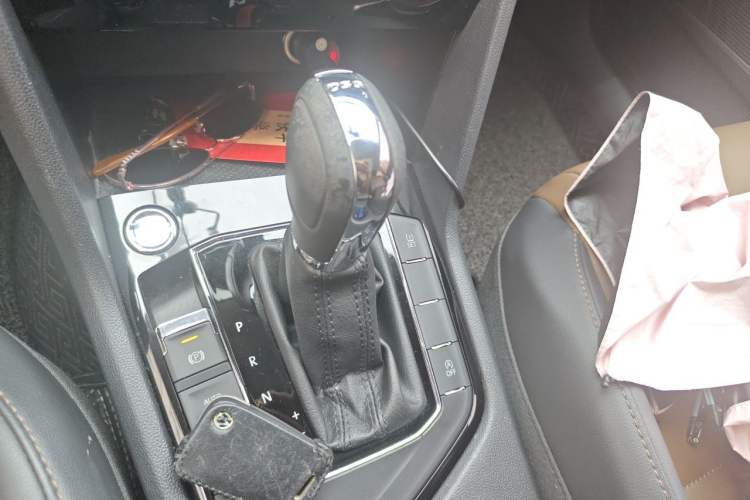 Used Volkswagen Tharu 2020 280TSI Two-Wheel Drive Comfort Edition China VI Standard Gear Lever