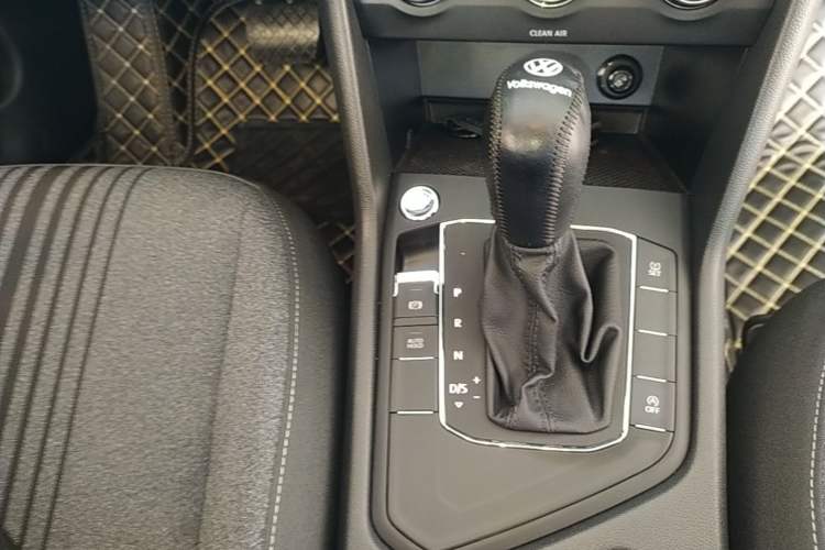 Used Volkswagen Tharu 2020 280TSI Two-Wheel Drive Trend Edition China VI Standard Gear Lever