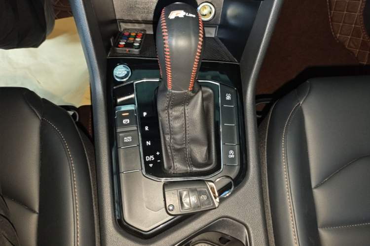 Used Volkswagen Tharu 2020 280TSI Two-Wheel Drive Comfort Edition China VI Standard Gear Lever