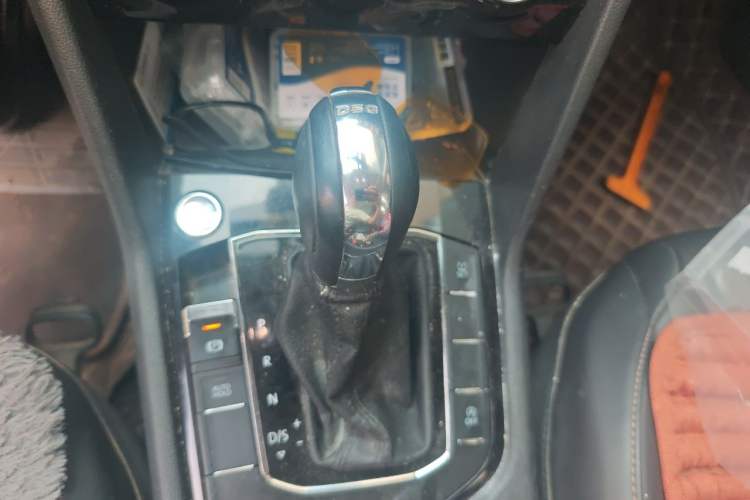 Used Volkswagen Tharu 2020 280TSI Two-Wheel Drive Comfort Edition China VI Standard Gear Lever