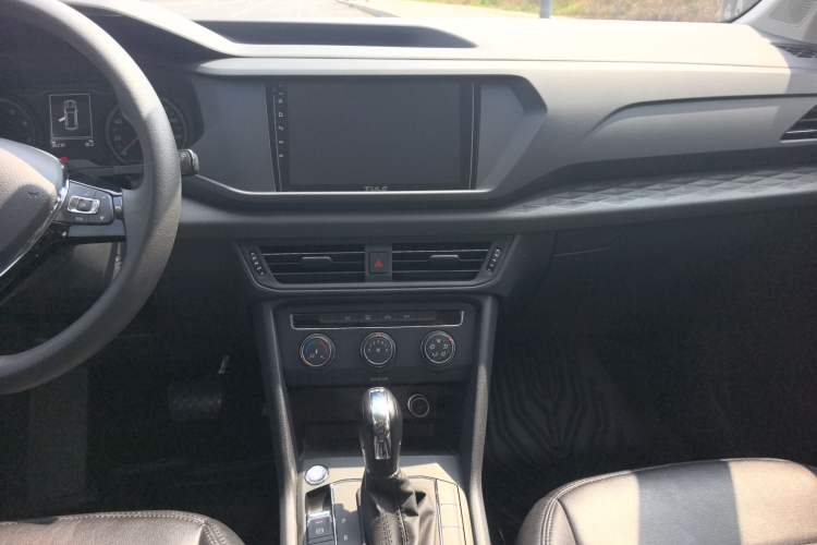 Used Volkswagen Tharu 2020 280TSI Two-Wheel Drive Trend Edition China VI Standard Gear Lever