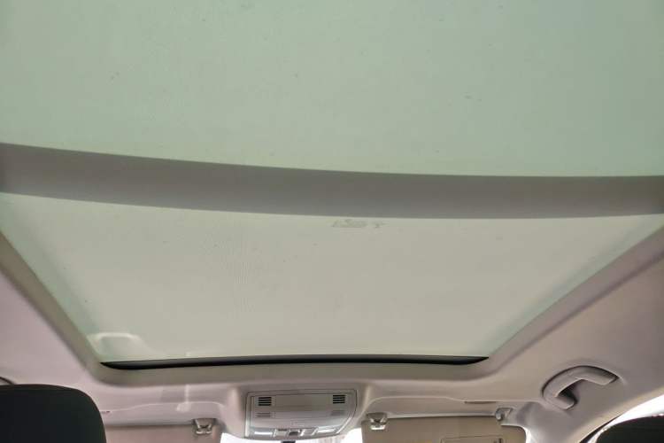 Used Volkswagen Tharu 2020 280TSI Two-Wheel Drive Luxury Edition China VI Standard Headliner
