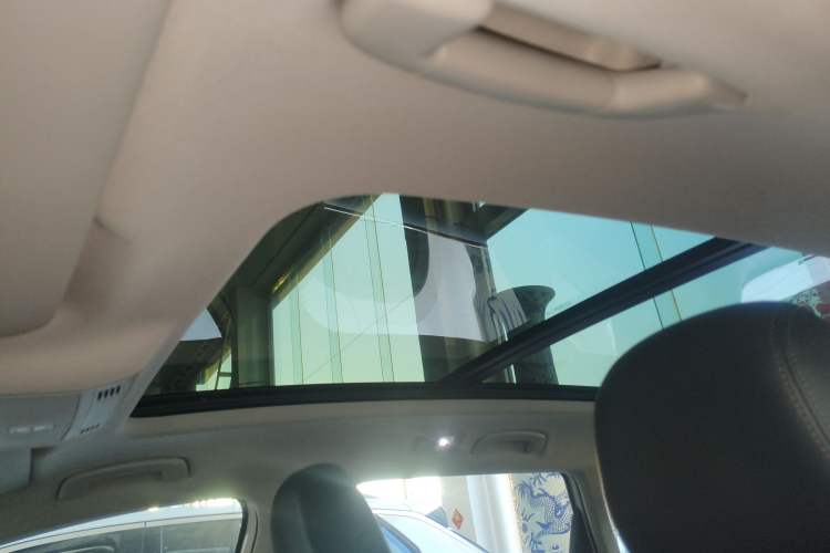 Used Volkswagen Tharu 2020 280TSI Two-Wheel Drive Luxury Edition China VI Standard Headliner