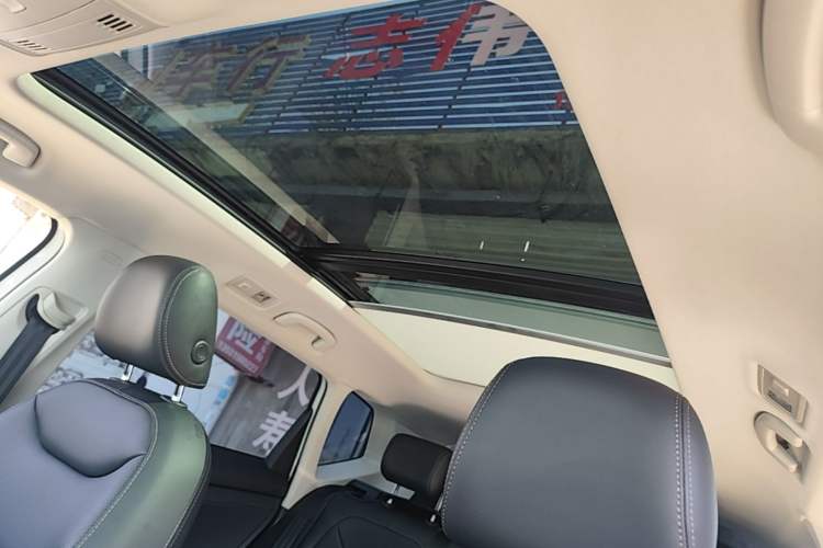 Used Volkswagen Tharu 2020 280TSI Two-Wheel Drive Luxury Plus Version China VI Standard Headliner