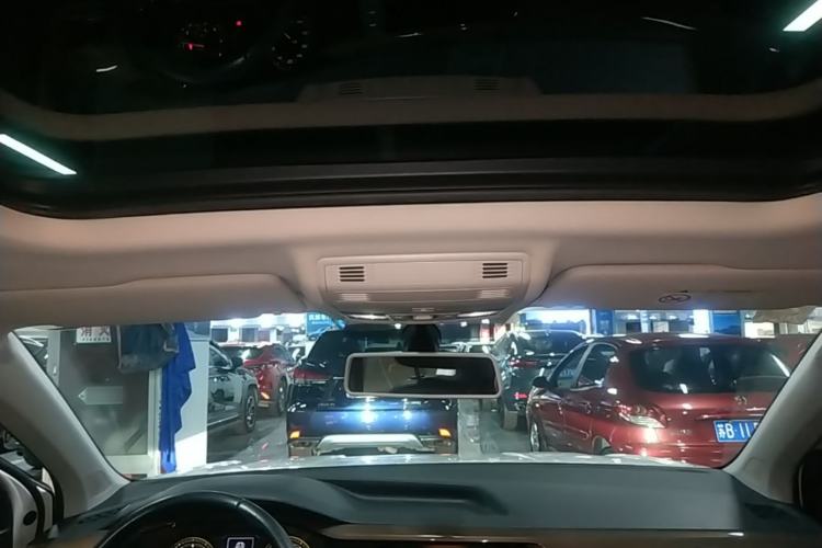 Used Volkswagen Tharu 2020 280TSI Two-Wheel Drive Luxury Plus Version China VI Standard Headliner