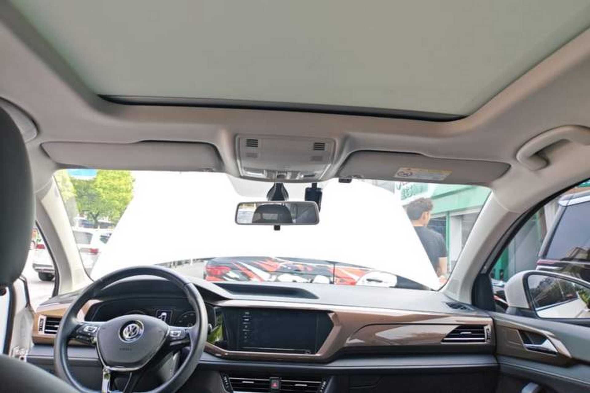 Used Volkswagen Tharu 2020 330TSI All-Wheel-Drive Luxury Edition China VI Standard Headliner
