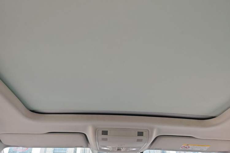 Used Volkswagen Tharu 2020 280TSI Two-Wheel Drive Luxury Edition China VI Standard Headliner