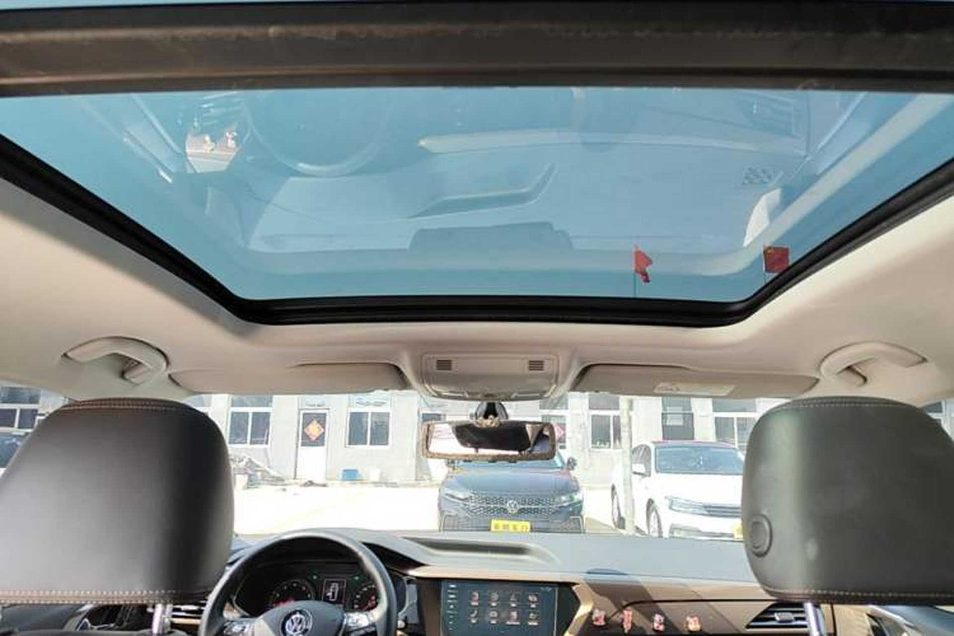 Used Volkswagen Tharu 2020 280TSI Two-Wheel Drive Luxury Edition China VI Standard Headliner