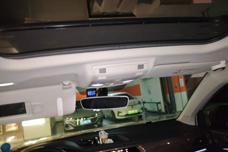 Used Volkswagen Tharu 2020 330TSI Four-Wheel Drive Flagship Version China VI Standard Headliner