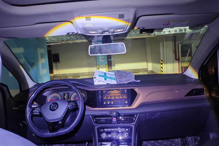 Used Volkswagen Tharu 2020 280TSI Two-Wheel Drive Luxury Plus Version China VI Standard Headliner