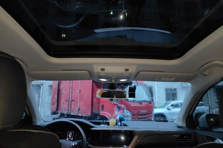 Used Volkswagen Tharu 2020 280TSI Two-Wheel Drive Luxury Edition China VI Standard Headliner