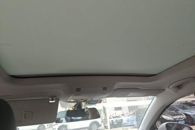 Used Volkswagen Tharu 2020 280TSI Two-Wheel Drive Comfort Edition China VI Standard Headliner