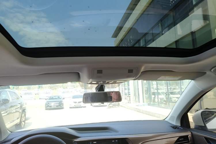 Used Volkswagen Tharu 2020 280TSI Two-Wheel Drive Comfort Edition China VI Standard Headliner