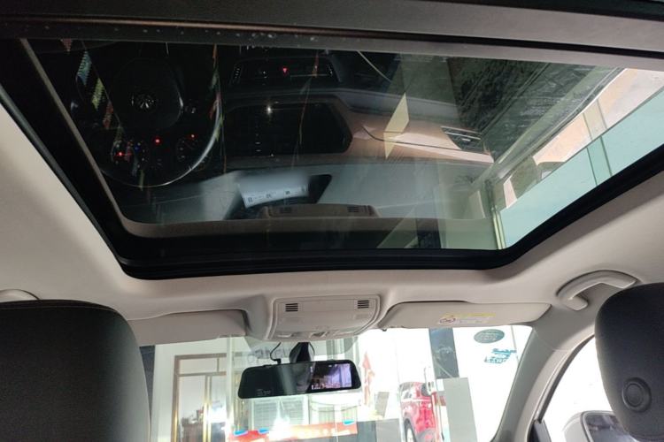 Used Volkswagen Tharu 2020 280TSI Two-Wheel Drive Luxury Edition China VI Standard Headliner
